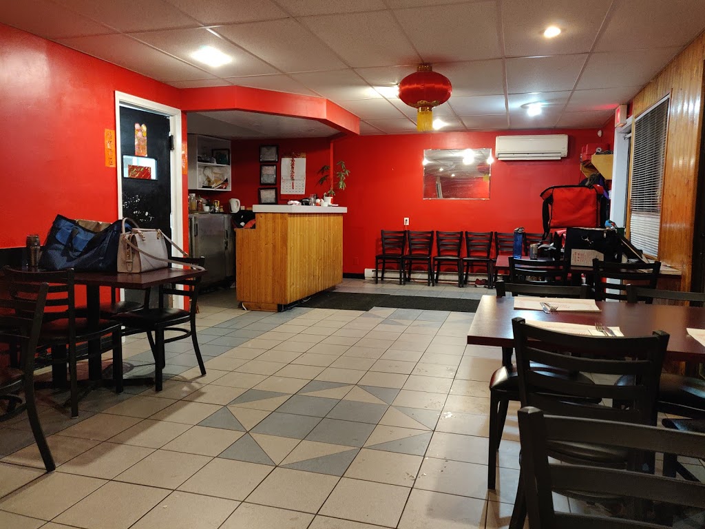 Lucky Inn Restaurant | 1771 Rue Saint-Louis, Gatineau, QC J8T 4H2, Canada | Phone: (819) 568-5242