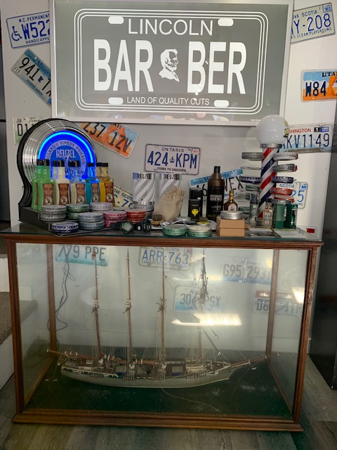 Lincoln Barber | 145 Lincoln St, Lunenburg, NS B0J 2C0, Canada | Phone: (604) 602-6749