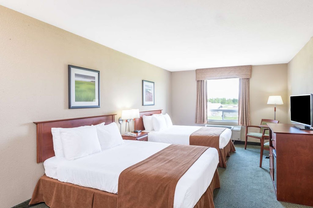 Super 8 by Wyndham Windsor NS | 63 Cole Dr, Windsor, NS B0N 2T0, Canada | Phone: (902) 701-9898