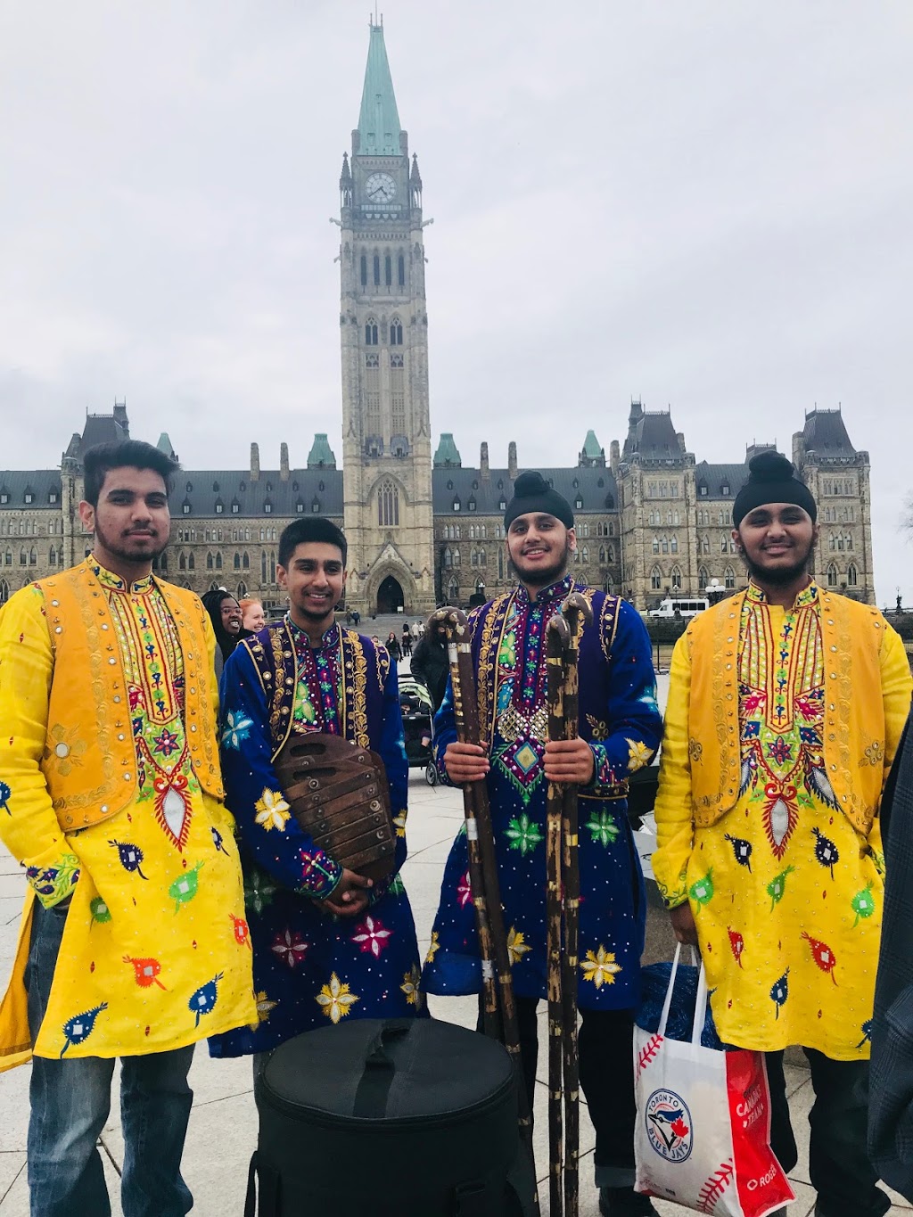 Dhol Services Canada | 28 Fairlight St, Brampton, ON L6Z 3W2, Canada | Phone: (416) 816-3515
