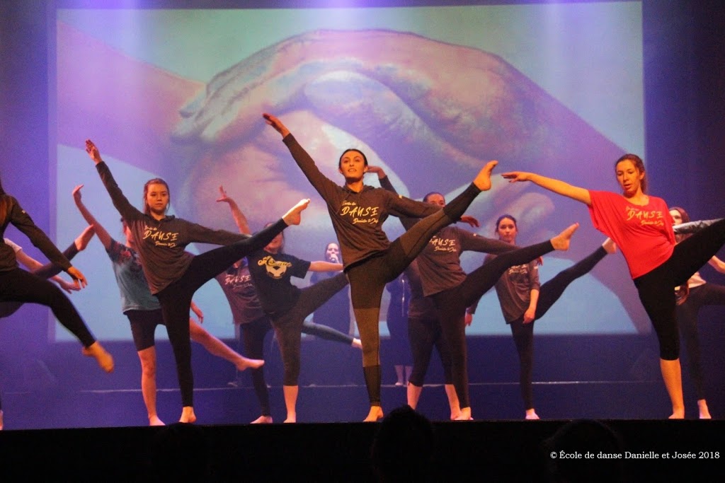 Ballet School Danielle Et Josée | 570 Chemin du Lac S, Sainte-Mélanie, QC J0K 3A0, Canada | Phone: (450) 889-4588