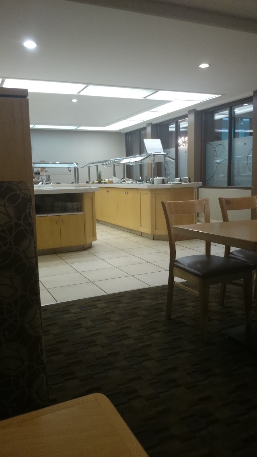 Fixins Homestyle Eatery | 106 Circle Drive W, Saskatoon, SK S7L 4L6, Canada | Phone: (306) 978-6506