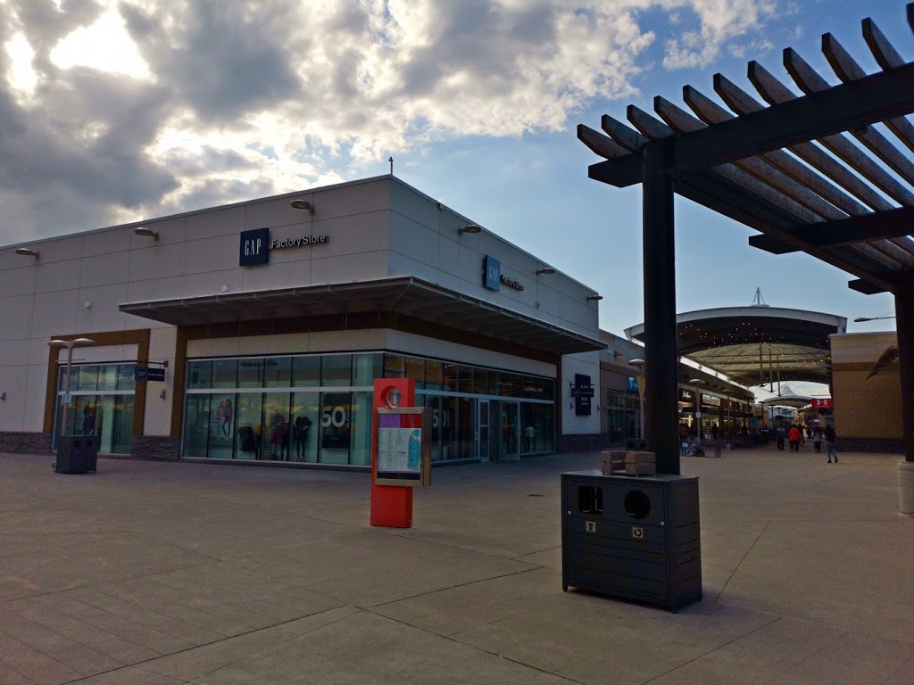 Gap Factory | 300 Taylor Rd #325, Niagara-on-the-Lake, ON L0S 1J0, Canada | Phone: (905) 687-4921