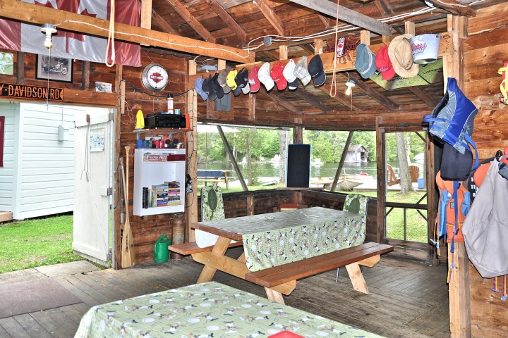 Cedar Grove Cabins | 1259 Kashagawigamog Lake Rd, Minden, ON K0M 2K0, Canada | Phone: (705) 286-5057