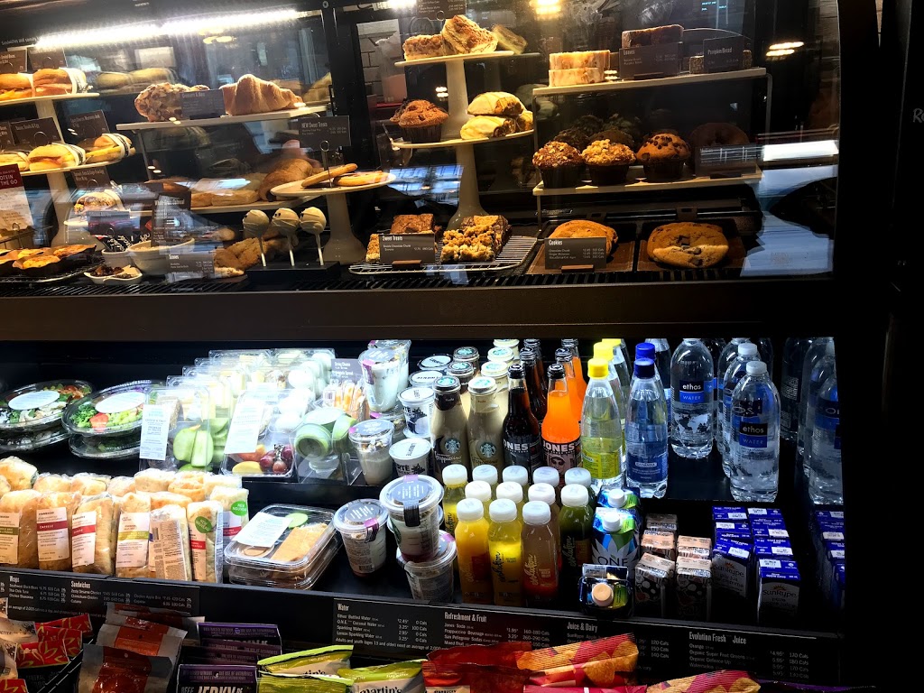 Starbucks | 39 Eglinton Ave E, Toronto, ON M4P 1A2, Canada | Phone: (416) 483-6850