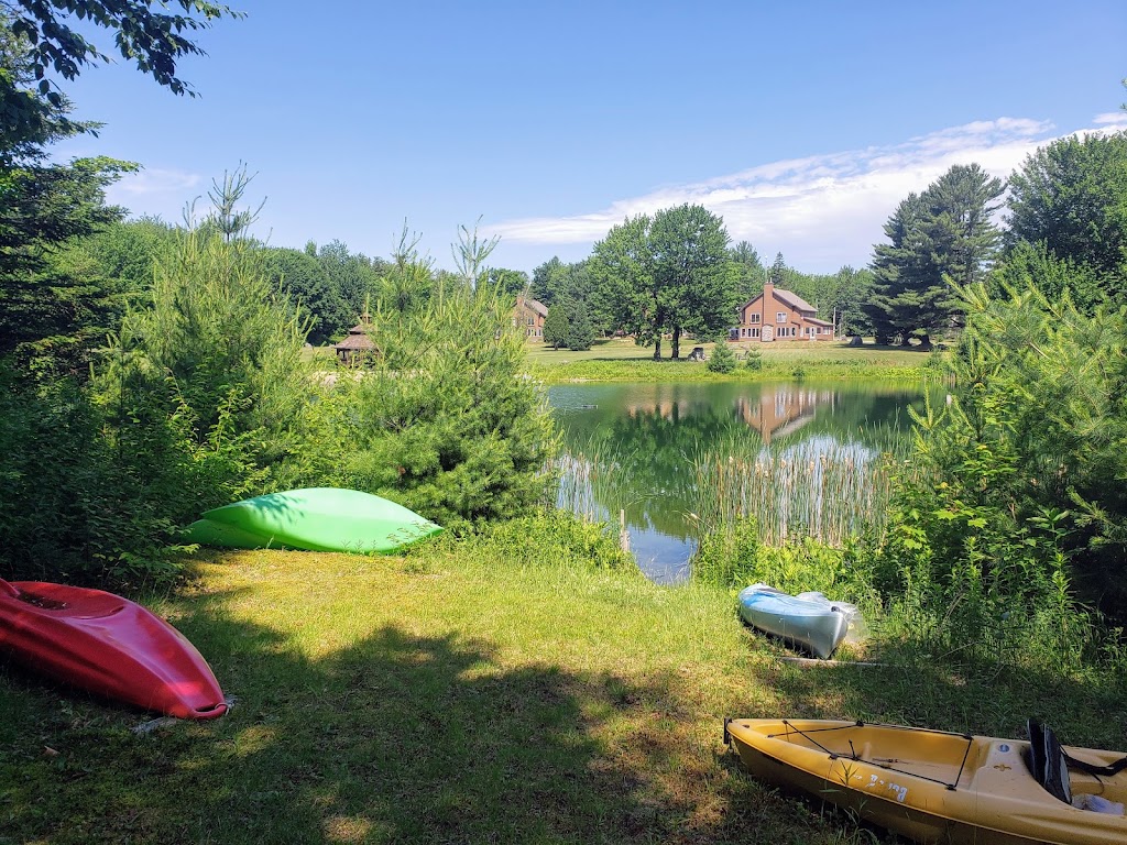 Le Lac à la Fontaine | 815 chemin Lac-Sir-John (Route 329), Lachute, QC J8H 3W9, Canada | Phone: (450) 820-8482