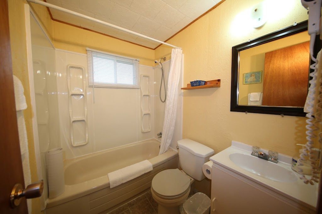 Blue Crest Cottages | 6800 PE-6, Hunter River, PE C0A 1N0, Canada | Phone: (902) 963-2219