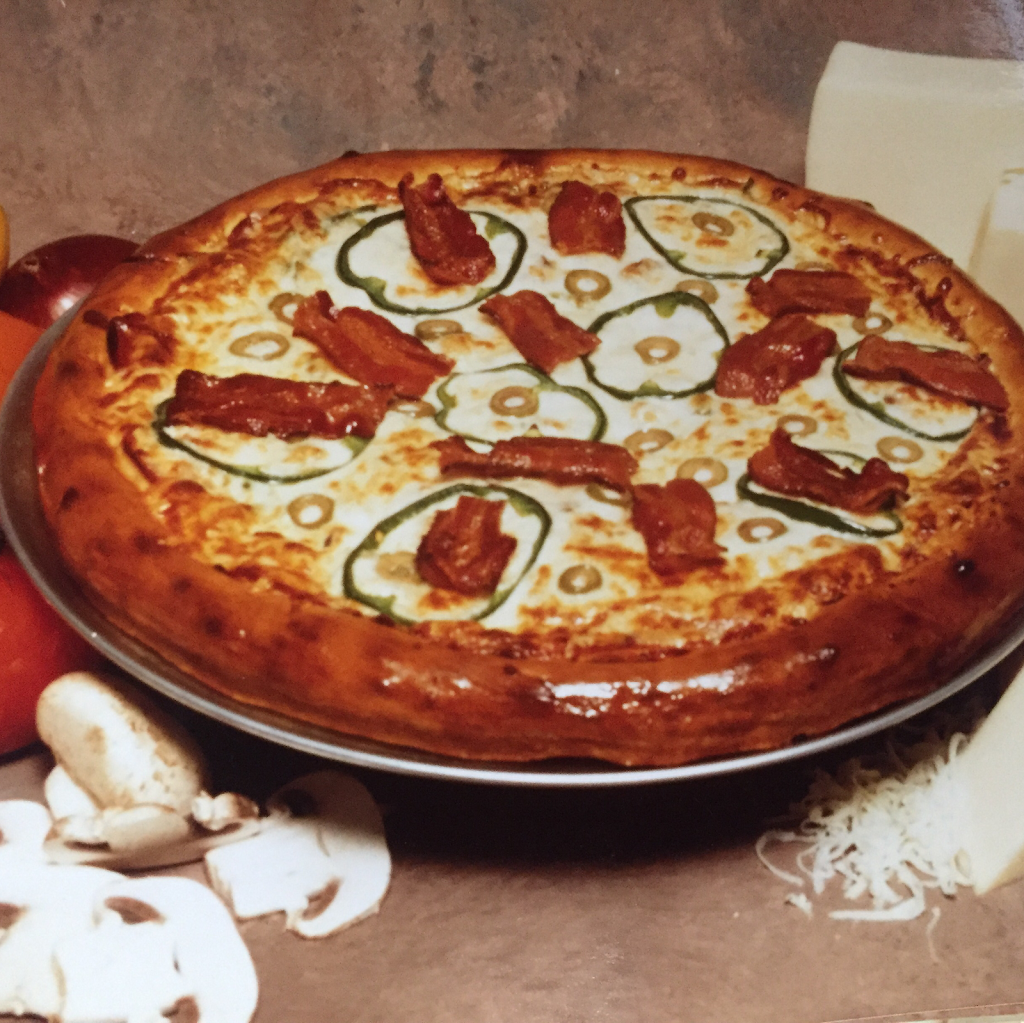 Papageorgiopizza | 317 Rue Papineau, Montebello, QC J0V 1L0, Canada | Phone: (819) 427-9999