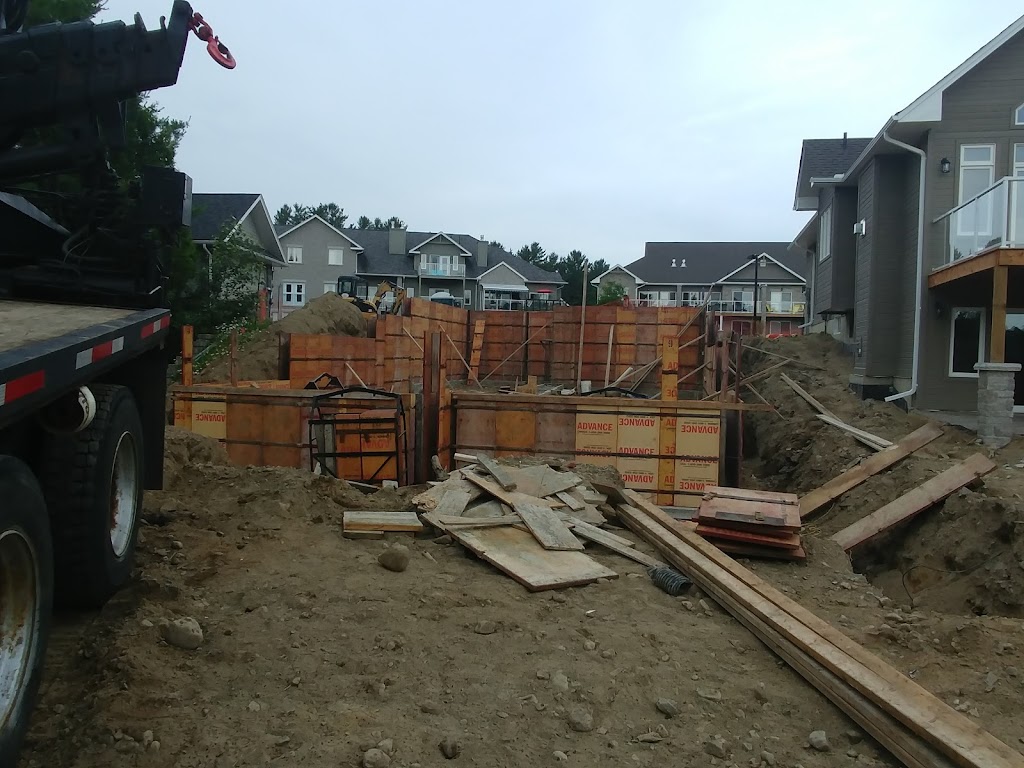 Silver Beach | 1827 Wigamog Rd, Minden, ON K0M 1S0, Canada | Phone: (705) 457-1429