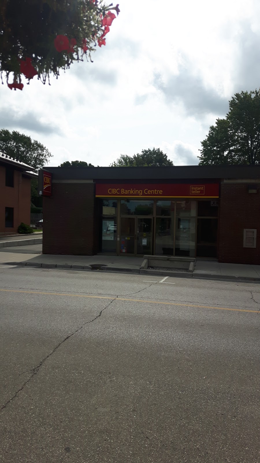 CIBC Branch with ATM | 43 Main St E, Ridgetown, ON N0P 2C0, Canada | Phone: (519) 674-5452