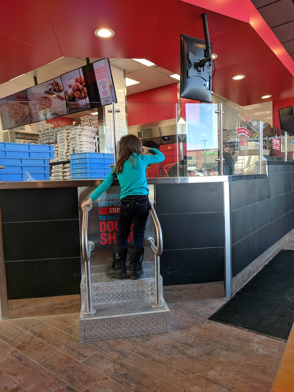 Dominos | 400 North Town Road Unit #310, Winnipeg, MB R3Y 0Y3, Canada | Phone: (204) 987-5597