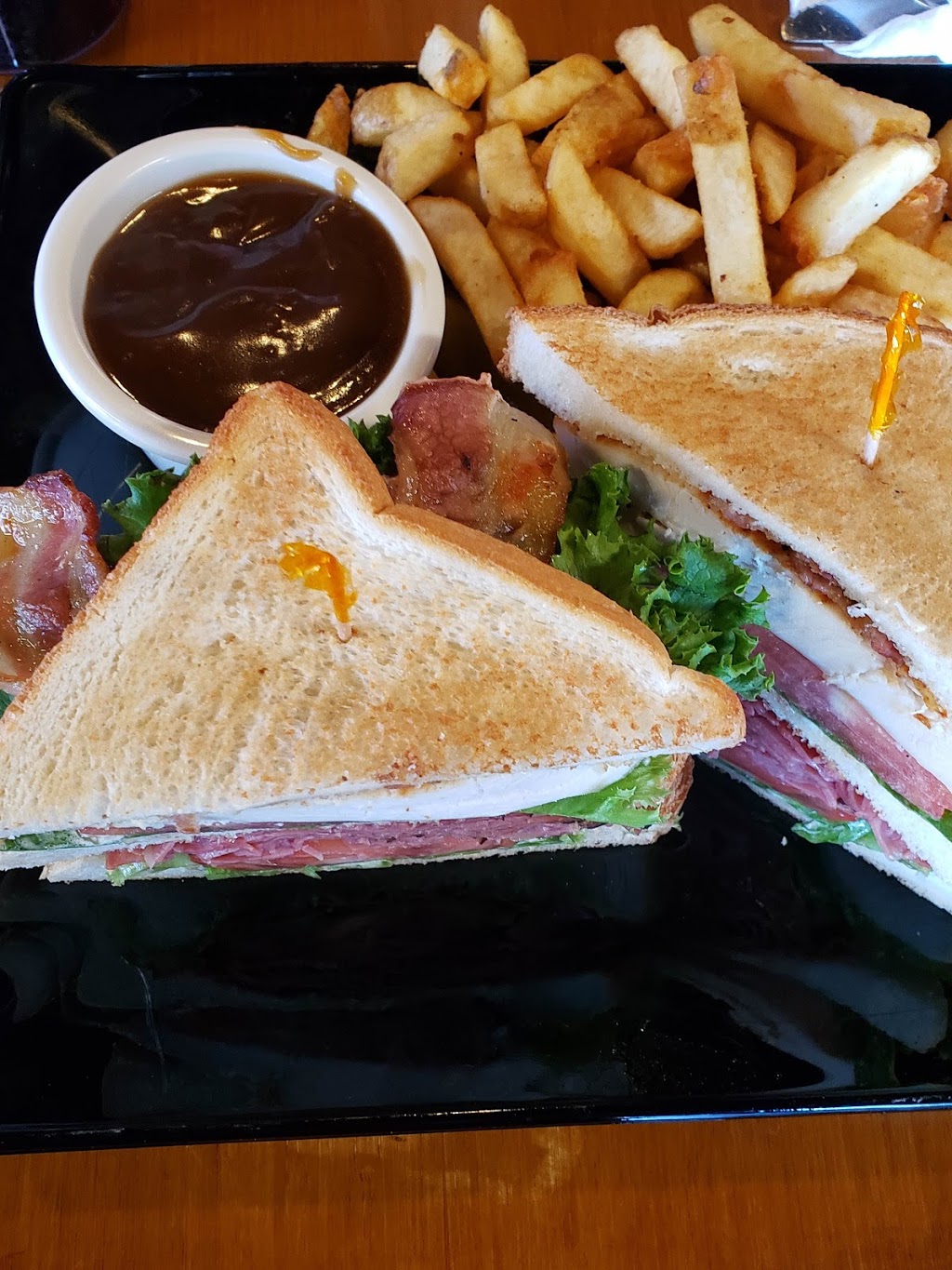 Scottys Corner Diner | 2006 Robertson Rd, Nepean, ON K2H 1A5, Canada | Phone: (613) 695-2222