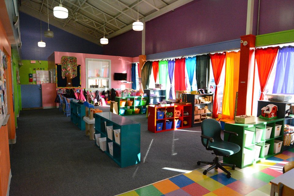 Tiny Tots Daycare & Preschool | 2748 37 Ave NE, Calgary, AB T1Y 5L3, Canada | Phone: (403) 457-4748