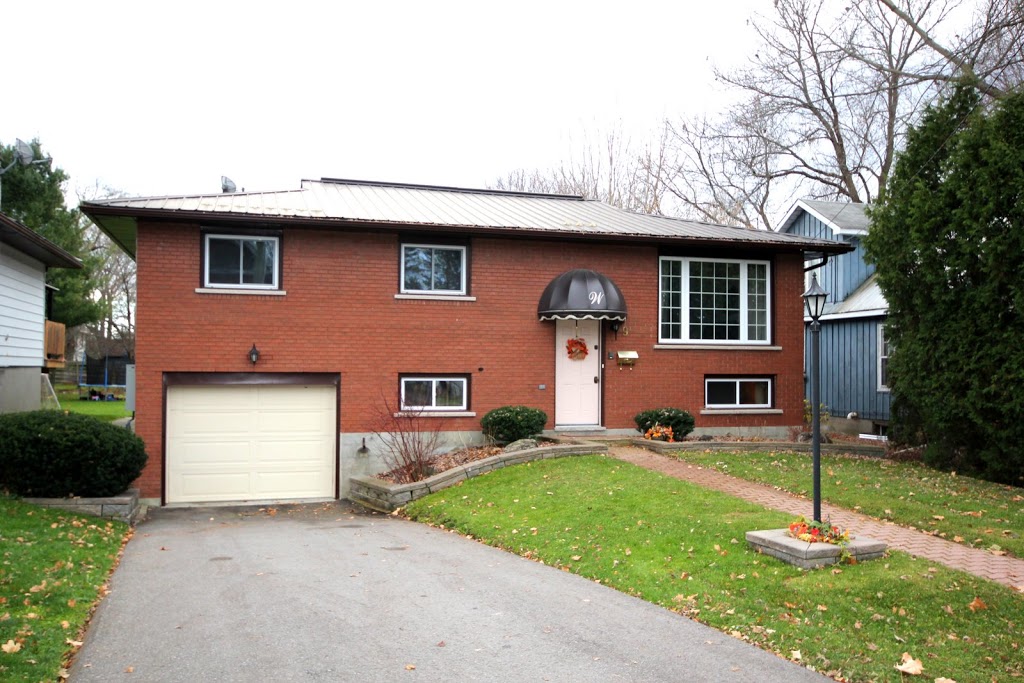 Judy Larmand, Sales Representative, Royal LePage In Touch Realty | 23 Coldwater Rd, Coldwater, ON L0K 1E0, Canada | Phone: (705) 627-8895