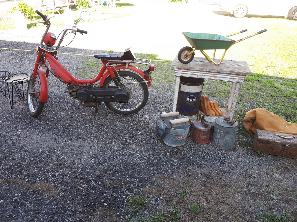 La Brocante Du Nord | 1 Rue Florimont, Montpellier, QC J0V 1M0, Canada | Phone: (819) 981-1075