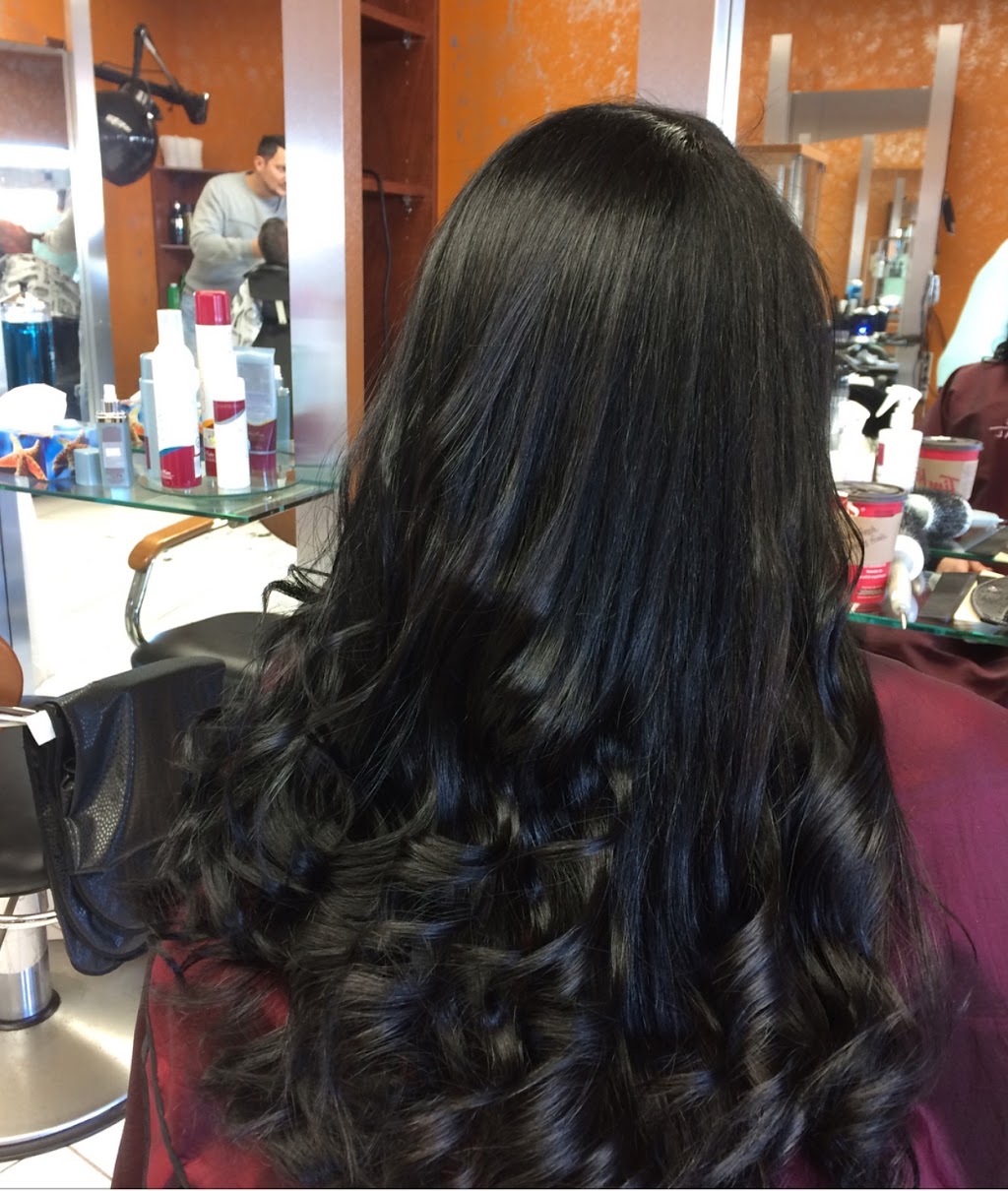 The Barber & Beauty Salon | Behind Scotia Bank, 1891 Rathburn Rd E unit 20, Mississauga, ON L4W 3Z3, Canada | Phone: (905) 629-2250