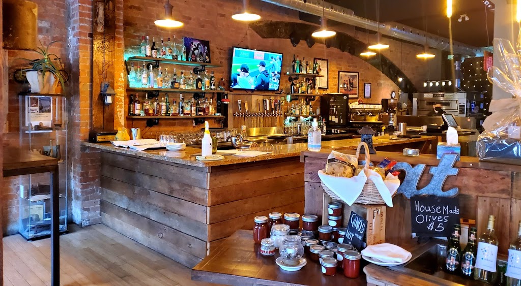 Venga Cucina | 3076 Dundas St W, Toronto, ON M6P 1Z8, Canada | Phone: (416) 766-3841