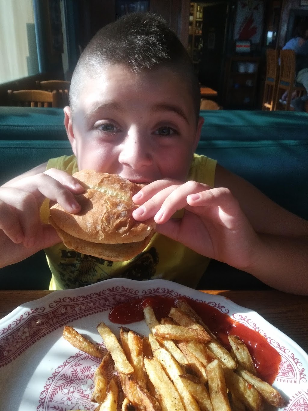Pub At Norwich Ave The | 305 Norwich Ave, Woodstock, ON N4S 3W1, Canada | Phone: (519) 539-0439