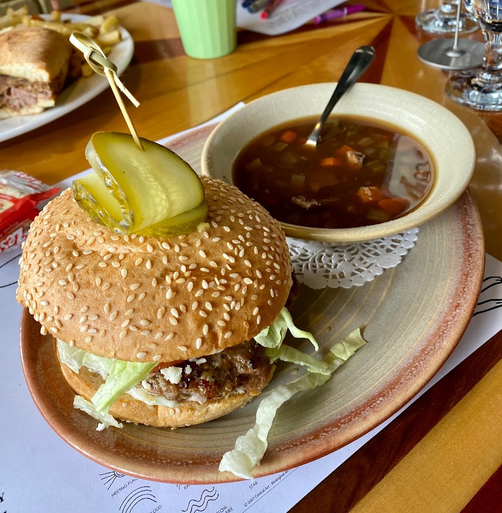 Boomerangs Cafe | 4833 Johnston Rd, Port Alberni, BC V9Y 5M2, Canada | Phone: (250) 724-5794