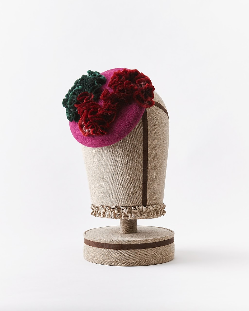 Commeunchapeau.com | 2205 Rue Parthenais local 307, Montréal, QC H2K 3T3, Canada | Phone: (514) 279-8856