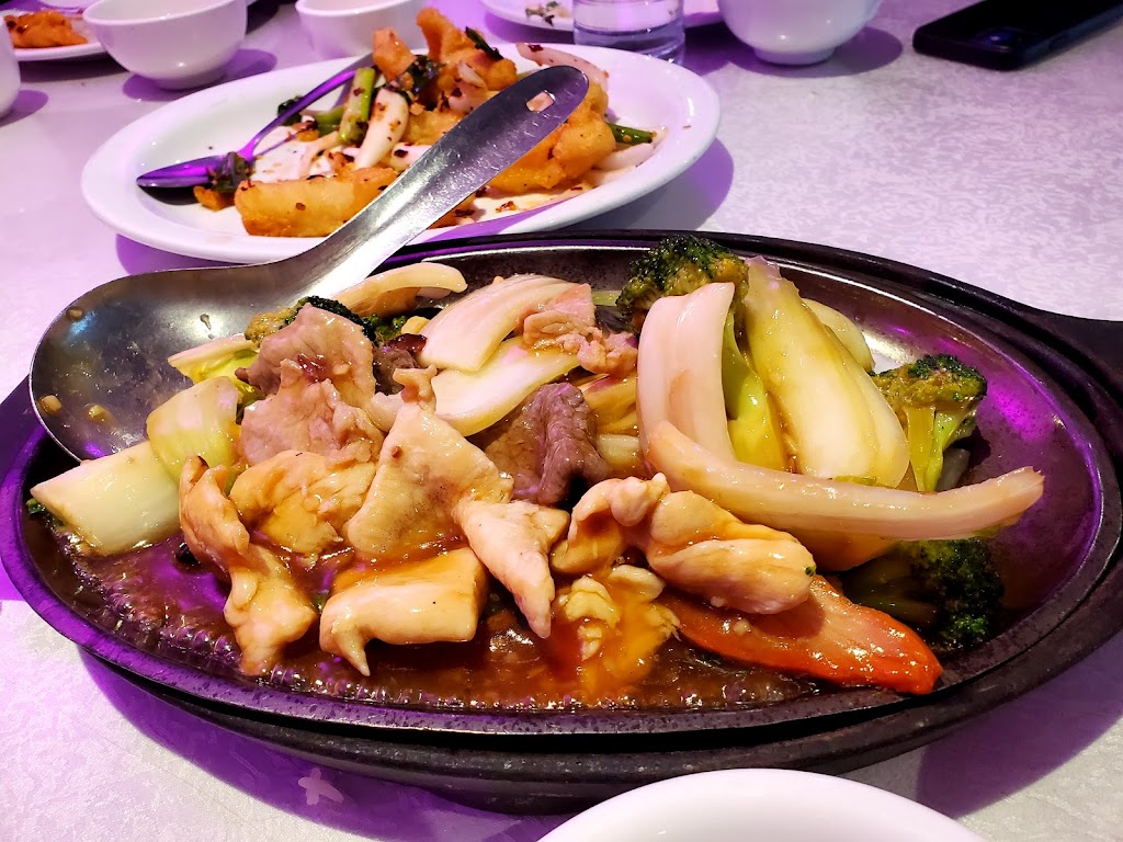 Mon Nan | 43 Rue de la Gauchetière E, Montréal, QC H2X 1P4, Canada | Phone: (514) 866-7123