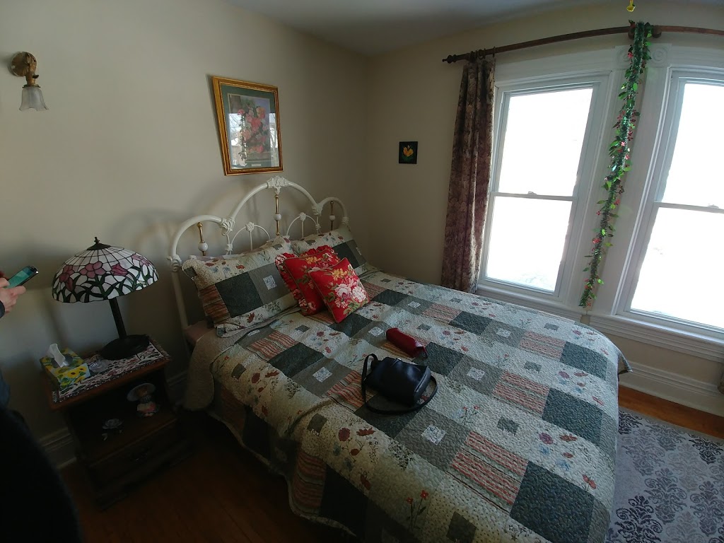 Niagara Inn Bed & Breakfast | 4300 Simcoe St, Niagara Falls, ON L2E 1T6, Canada | Phone: (905) 347-5575