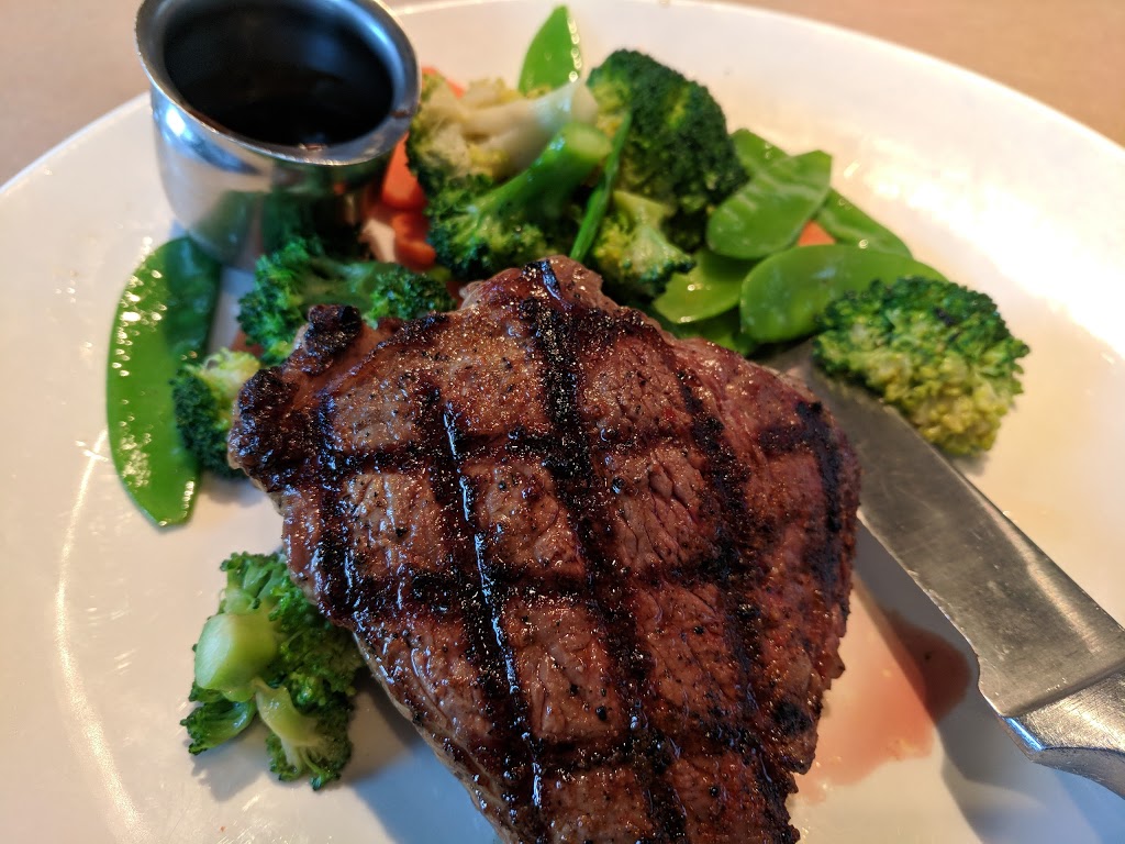 Jack Astors Bar & Grill | 310 W Hunt Club Rd, Nepean, ON K2E 1A5, Canada | Phone: (613) 225-4686