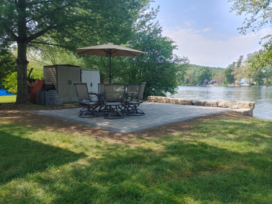 Amberleigh Landscaping | 49 Church St Unit #4, Stirling, ON K0K 3E0, Canada | Phone: (343) 889-1752
