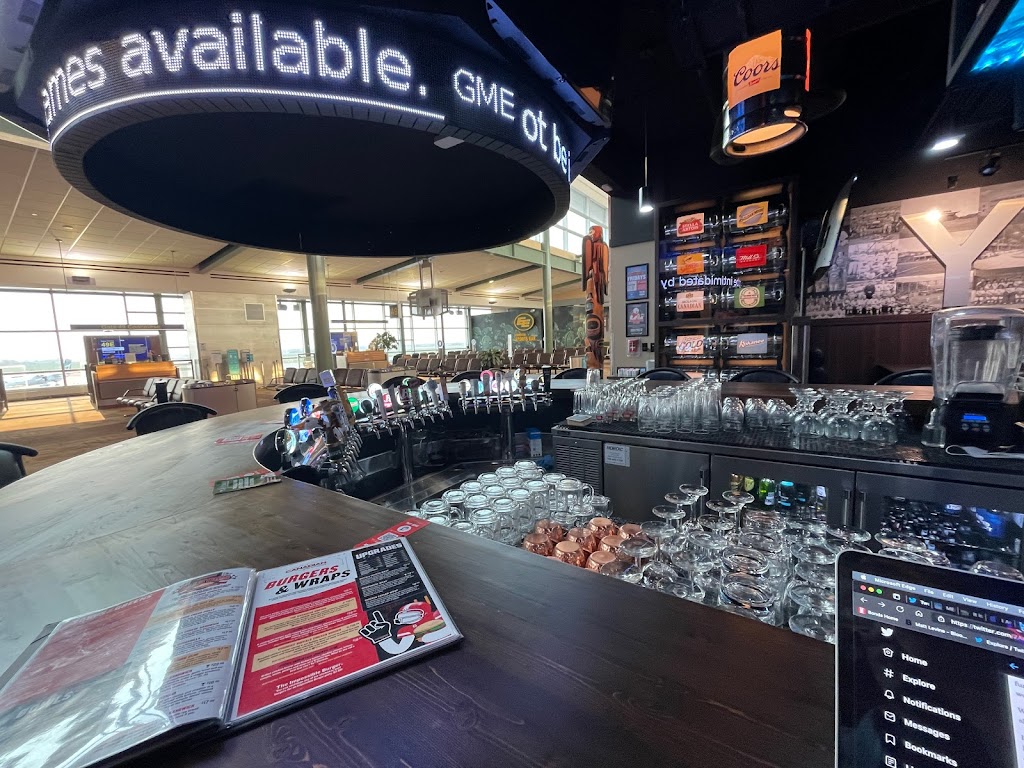 The Canadian Brewhouse (Edmonton International Airport) | 1000 Airport Rd, Nisku, AB T9E 0V3, Canada | Phone: (780) 739-1911