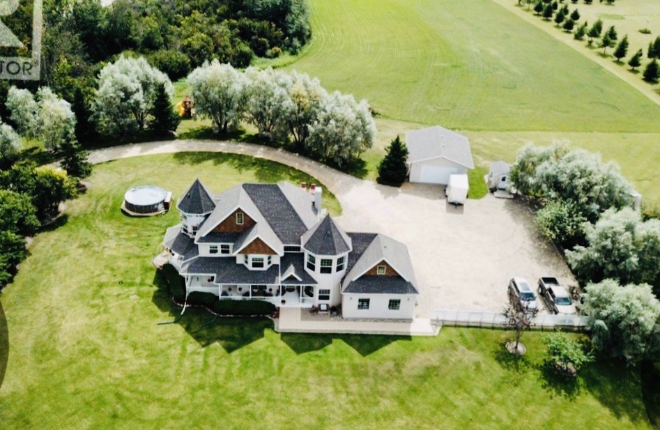 Inn On The 10th | 1 Emerald Pl, Spiritwood, SK S0J 2M0, Canada | Phone: (306) 841-7090