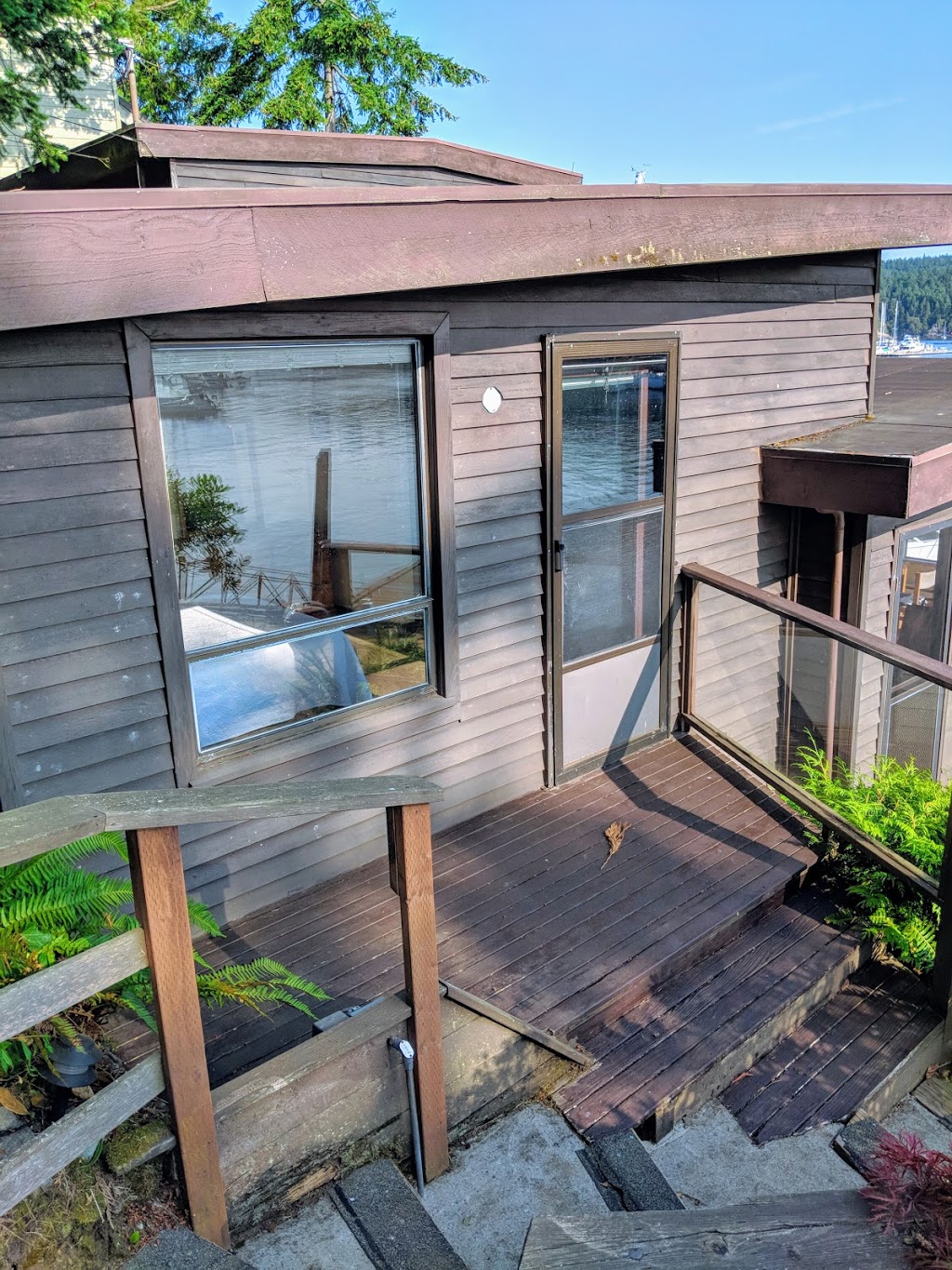 Friday Harbor Lights | 250 Warbass Way, Friday Harbor, WA 98250, USA | Phone: (360) 378-4317