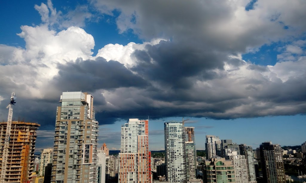 Crystallis | 1020 Harwood St, Vancouver, BC V6E 4R1, Canada | Phone: (604) 687-2597