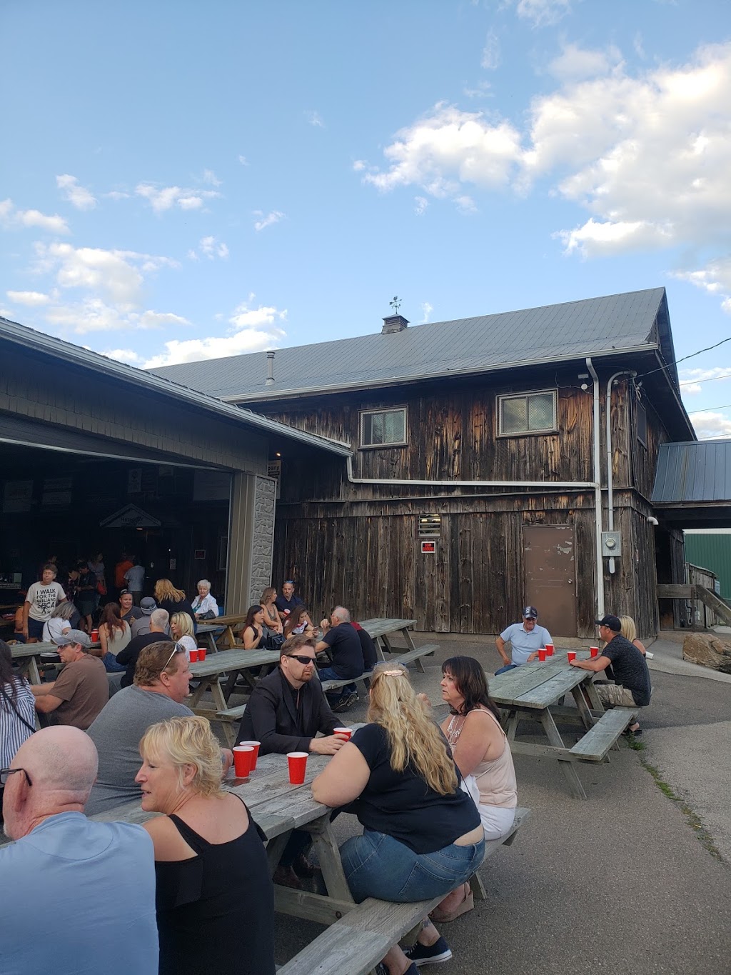 Club Richelieu Welland | 565 River Rd, Welland, ON L3B 5N4, Canada | Phone: (905) 788-0333