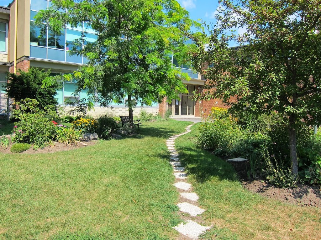 Bishop Hamilton Montessori School | 2199 Regency Terrace, Ottawa, ON K2C 1H2, Canada | Phone: (613) 596-4013