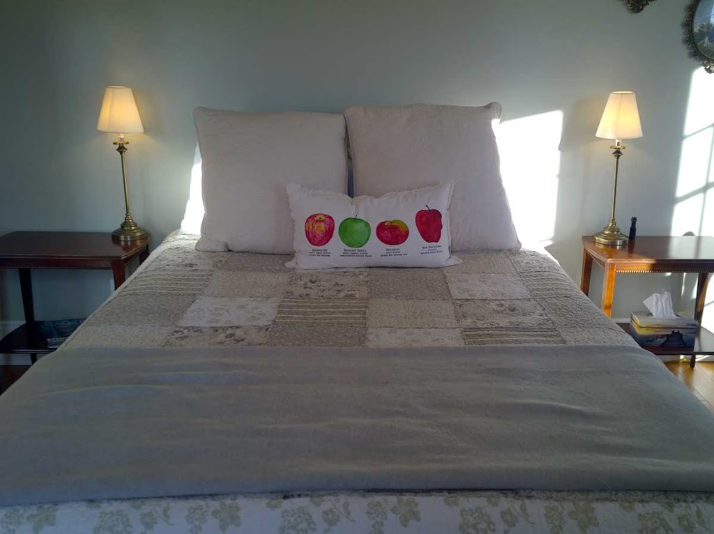 Baileys Run Bed & Breakfast | 2125 County Rd 7, Picton, ON K0K, Canada | Phone: (705) 792-9383