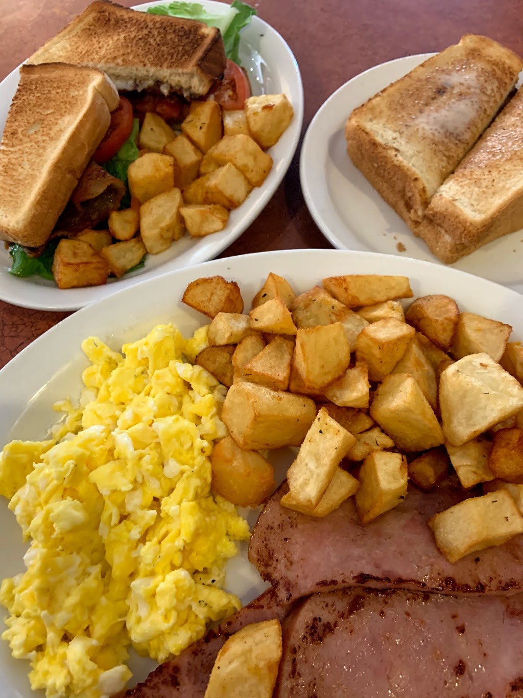 Maple Leaf Pancake House | 1520 Main St W, Hamilton, ON L8S 1C8, Canada | Phone: (905) 522-4995