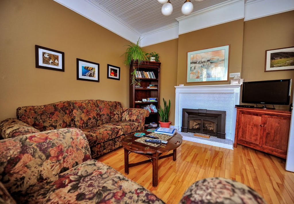 Rosedale Manor Bed and Breakfast Inn | 40 Orcan Dr, Placentia, NL A0B 2Y0, Canada | Phone: (877) 999-3613