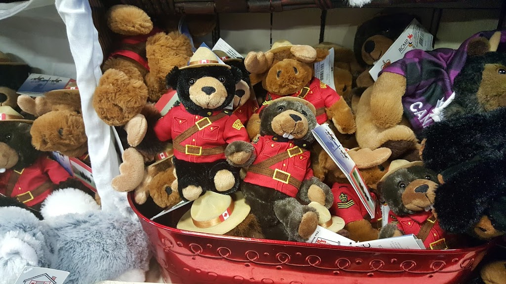 The Great Canadian Gift Company | 1172 Wilson St W, Ancaster, ON L9G 3K9, Canada | Phone: (866) 725-2750