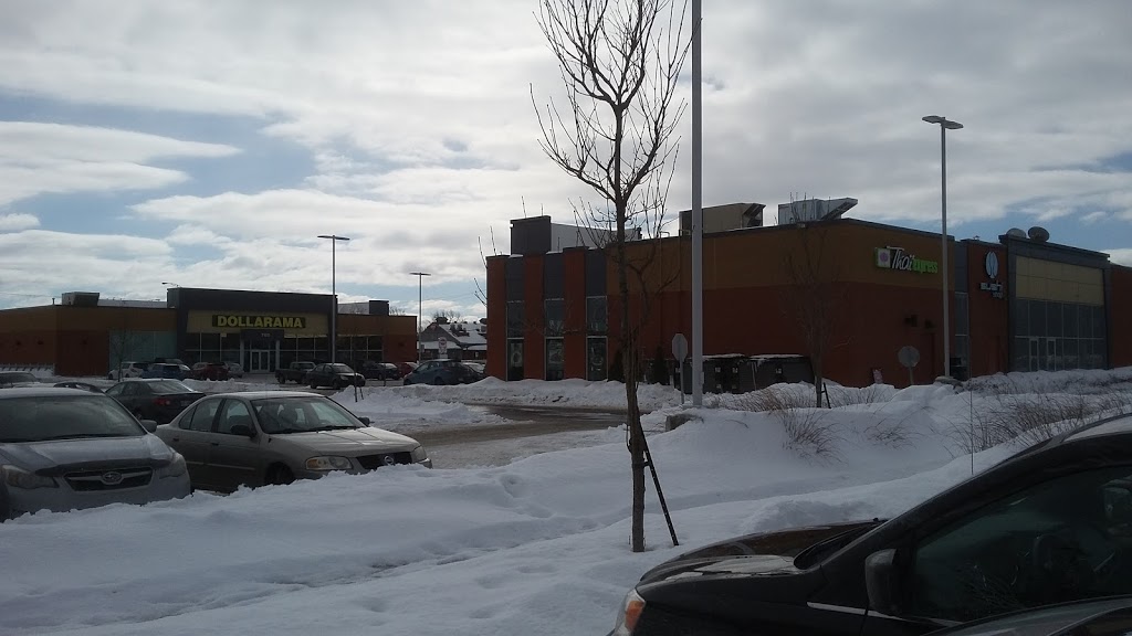 Place Marquis | 790 Montée de St Sulpice, LAssomption, QC J5W 2T5, Canada | Phone: (514) 942-4942