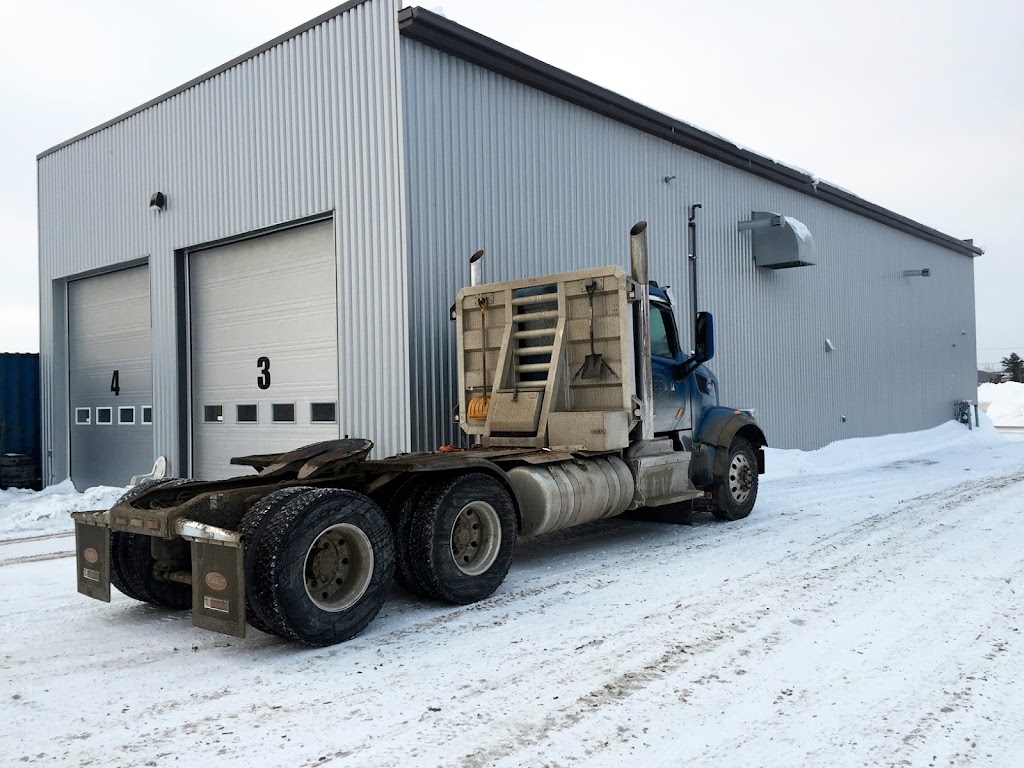 TransDiff Peterbilt Saguenay | 1931 Brisay, Saguenay, QC G7K 0A4, Canada | Phone: (418) 696-0303