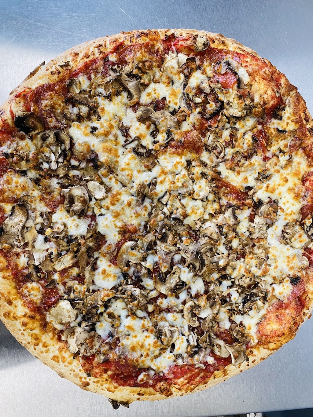 A1 Pizza & Wings | 314 Queenston Rd, Hamilton, ON L8K 1H5, Canada | Phone: (905) 312-8585
