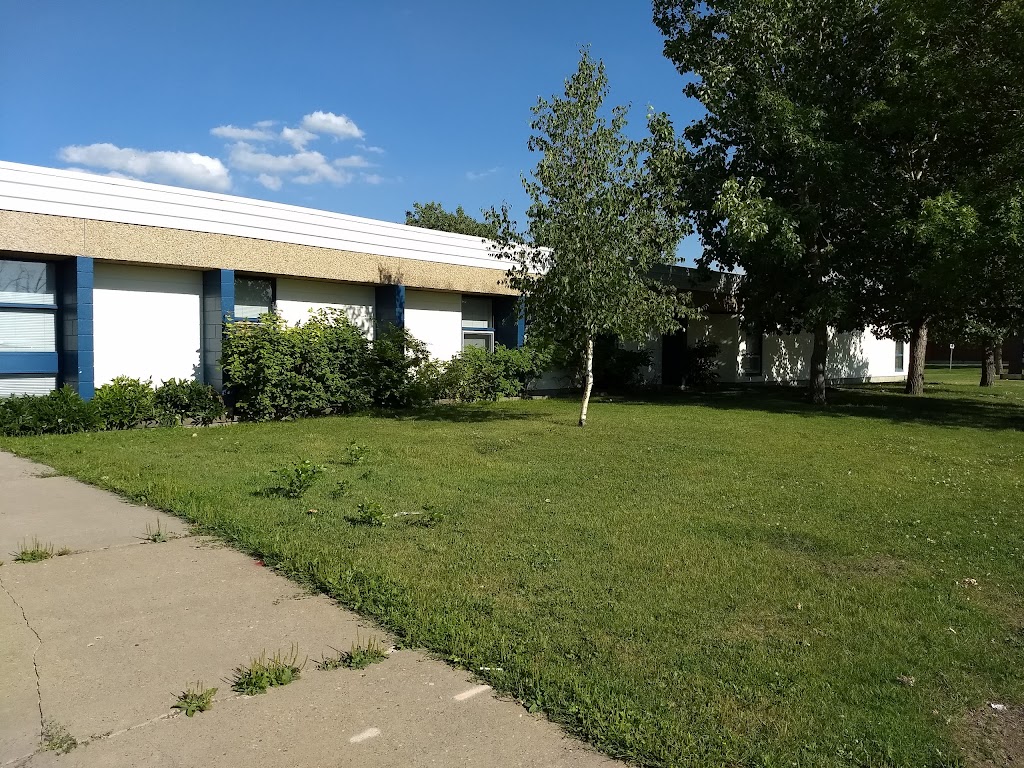 Thorncliffe Elementary School | 8215 175 St NW, Edmonton, AB T5T 0G9, Canada | Phone: (780) 487-2061