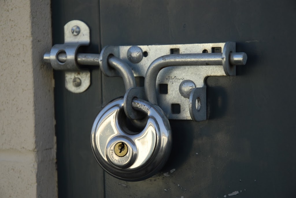 Admirals Self Storage | 36 Cooper Rd, Victoria, BC V9A 4K2, Canada | Phone: (250) 386-2535