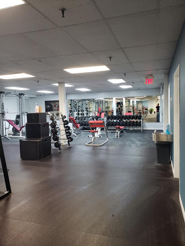 HOMETOWN FITNESS | gym | 370 St Andrew St W, Fergus, ON N1M 1N9, Canada | 2263838696 OR +1 226-383-8696