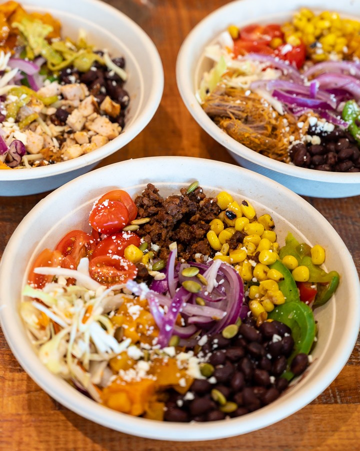 Mucho Burrito Fresh Mexican Grill | 1510 Plessis Rd #2, Winnipeg, MB R2C 5R5, Canada | Phone: (204) 306-7810