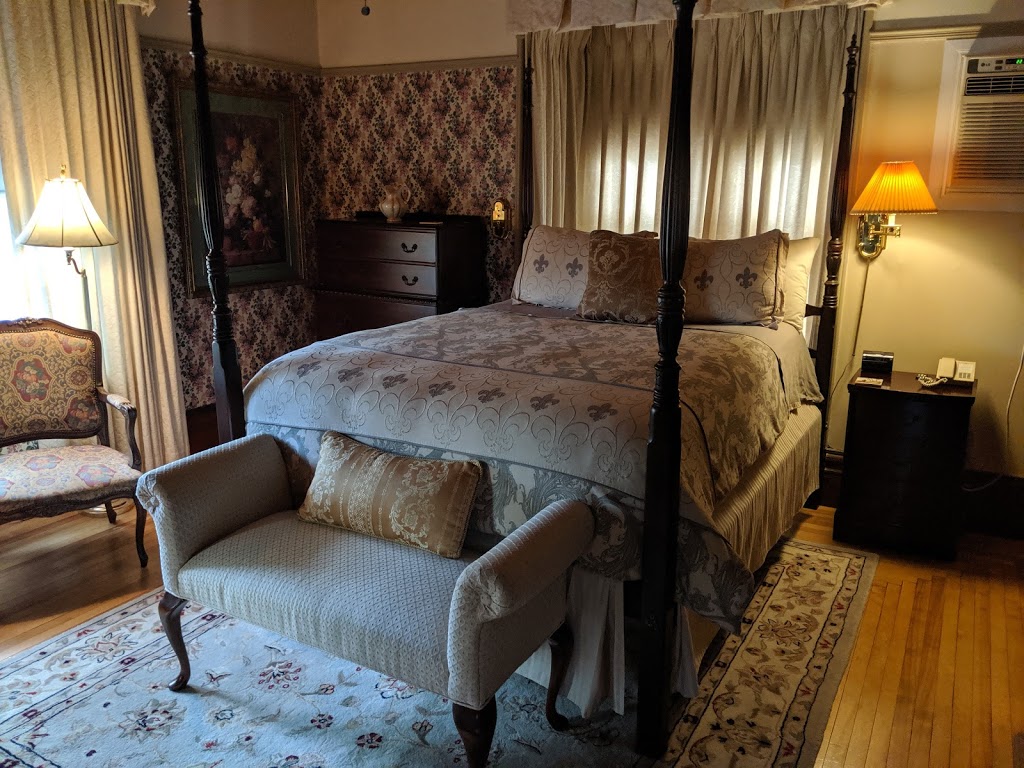 Victorias Historic Inn | 600 Main St, Wolfville, NS B4P 1E8, Canada | Phone: (800) 556-5744