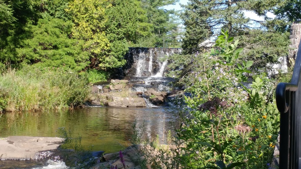 Parc des Moulins | 8191 Avenue du Zoo, Québec, QC G1G 6T8, Canada | Phone: (418) 528-0773