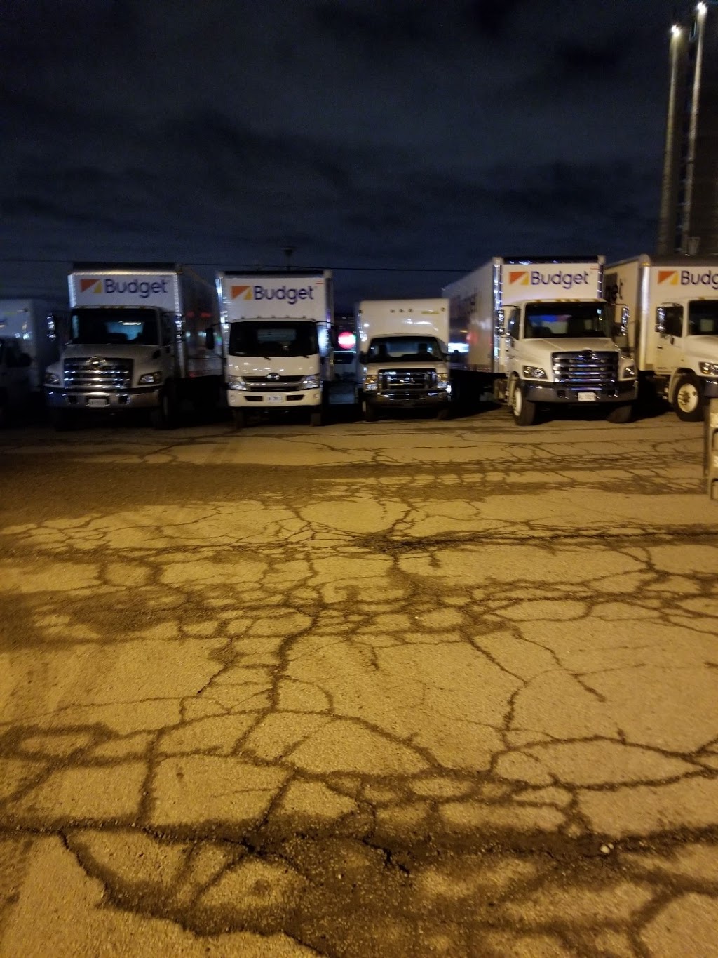 Apollo Moving Inc. | 7521 Rockhill Rd, Mississauga, ON L4T 2Z8, Canada | Phone: (647) 394-6683