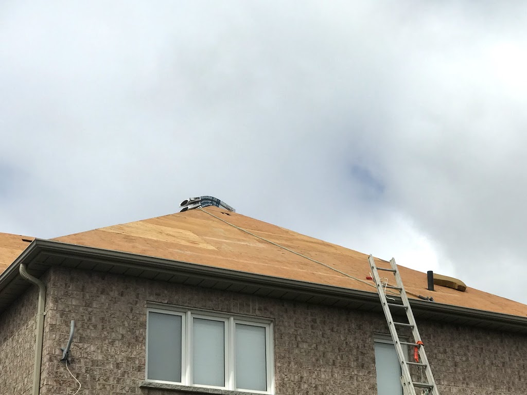 Canadian superior roofing | 87 Fontebella Ave, Woodbridge, ON L4H 2B8, Canada | Phone: (416) 285-0009