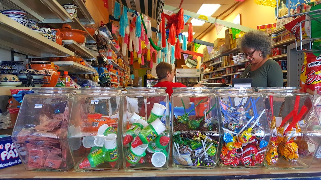 Mercado Latino | 67 Montréal Rd, Vanier, ON K1L 6E8, Canada | Phone: (613) 747-3795